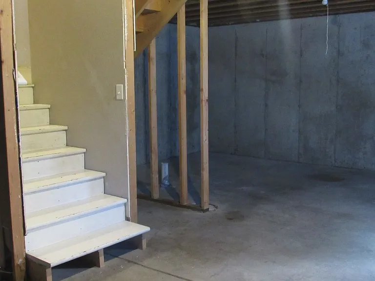 3850 Sweetbrier St — Photo 25