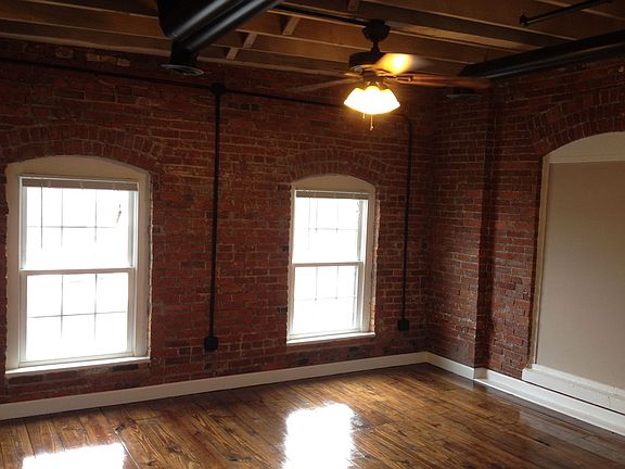 5th image of 175 W Gay Ave #10