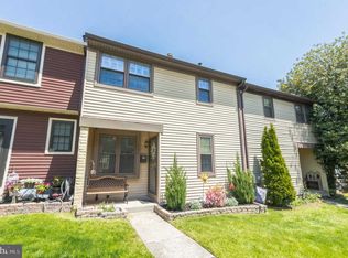 102 Hopkins Ct, North Wales, PA 19454