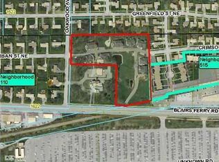 5768 Oakwood Ave NE, Cedar Rapids, IA 52402