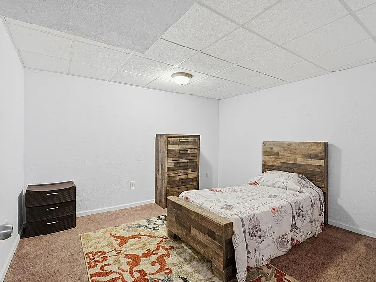 4803 NE Trilein Dr — Photo 12