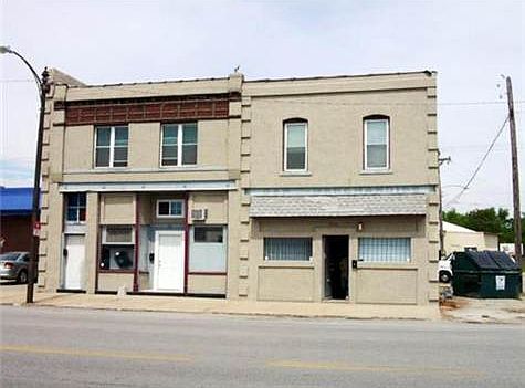 1st image of 300 Kansas Ave