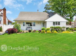 81 Hungry Harbor Rd, Valley Stream, NY 11581