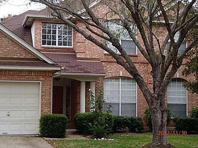 2nd image of 301 Sycamore Dr