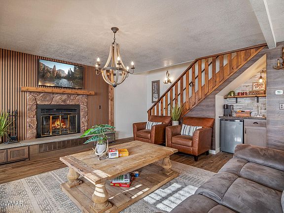 3rd image of 2932 Breezy Pine Dr