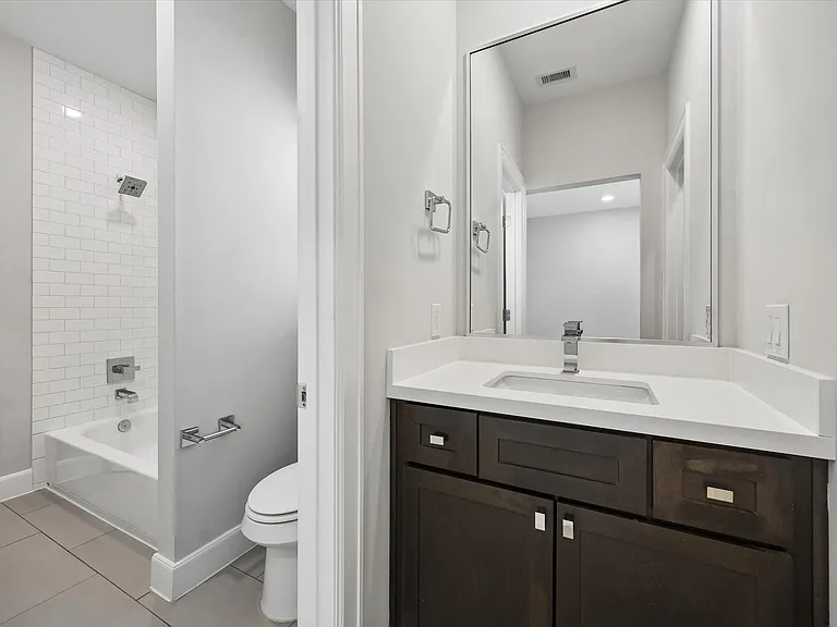 1213 Crockett St — Photo 10