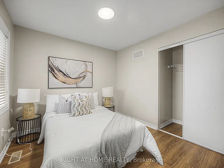 1235 Mulroney Hts — Photo 34