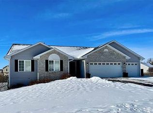 1056 Kingsway Ln, Byron, IL 61010