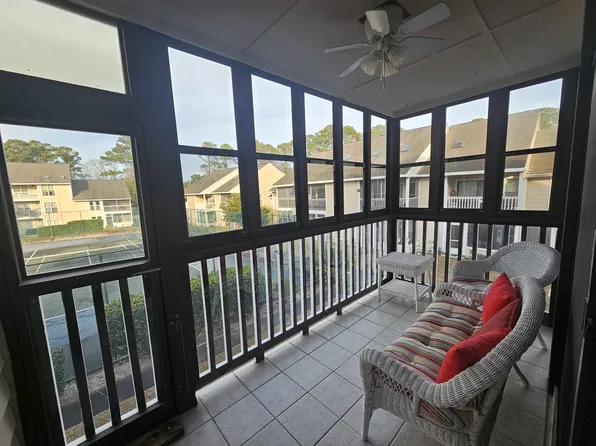 4453 Little River Dr, Little River, SC