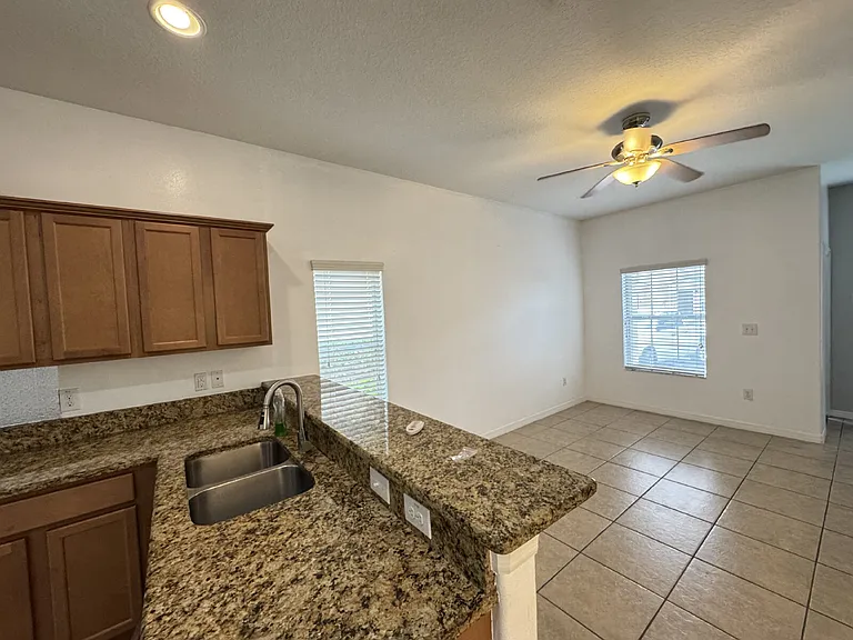 8536 Gablebend Way — Photo 4