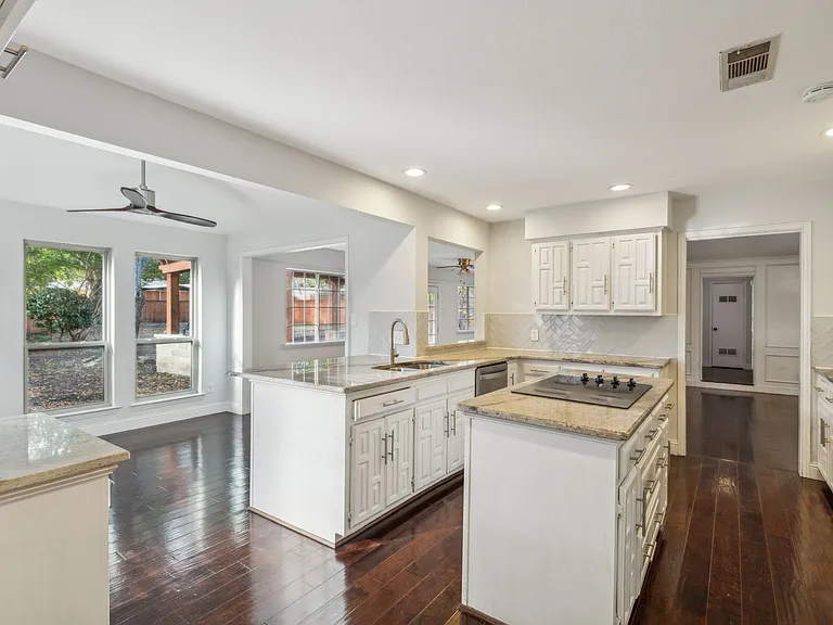 3805 Covinton Ln — Photo 6