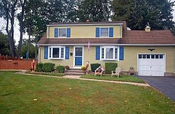 1st image of 155 Garden Dr