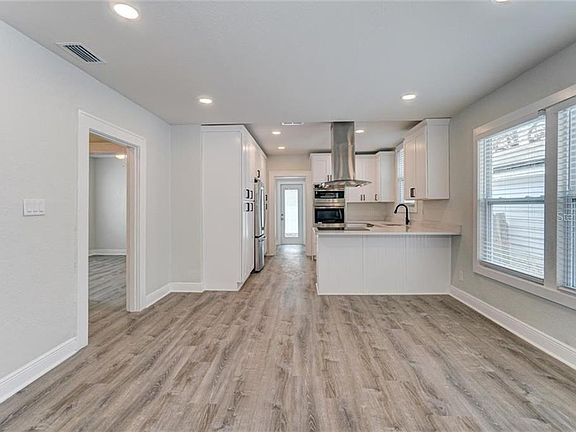 5th image of 4716 3rd Ave N