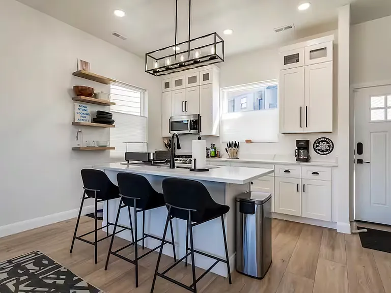 3555 N Creekside Way — Photo 10
