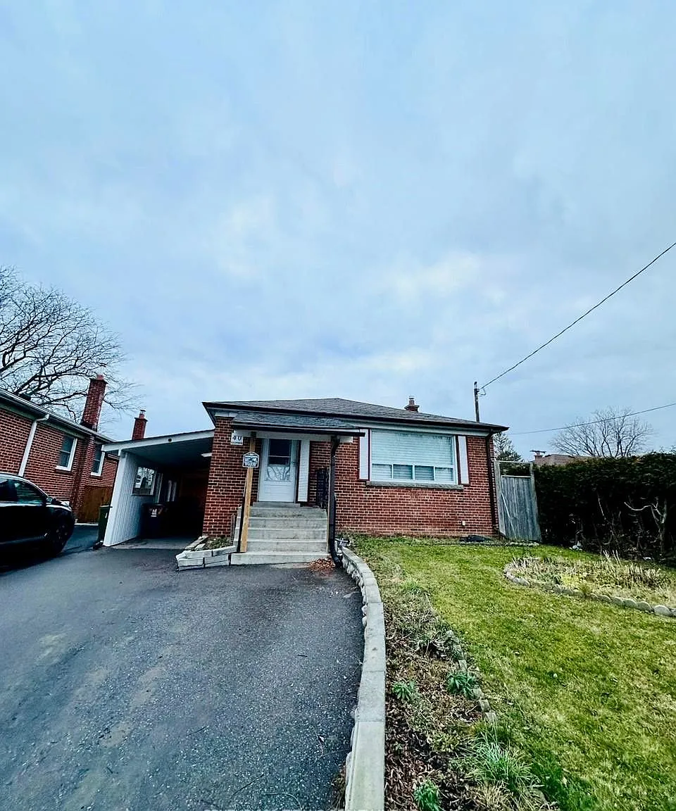 3 bed, $3,000 — Photo 1