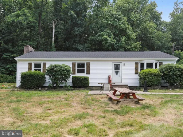 12090 Back Creek Valley Rd, Hedgesville, WV 25427