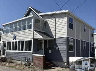 7 Dover Ave, Hampton, NH 03842