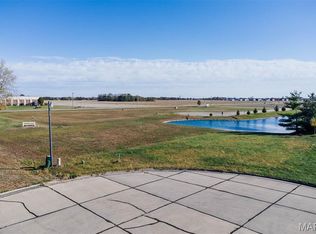 55 Jasons Point, Highland, IL 62249