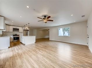 514 Valley Dr, Vista, CA 92084