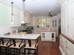 2289 Stillman Rd, Cleveland Heights, OH 44118