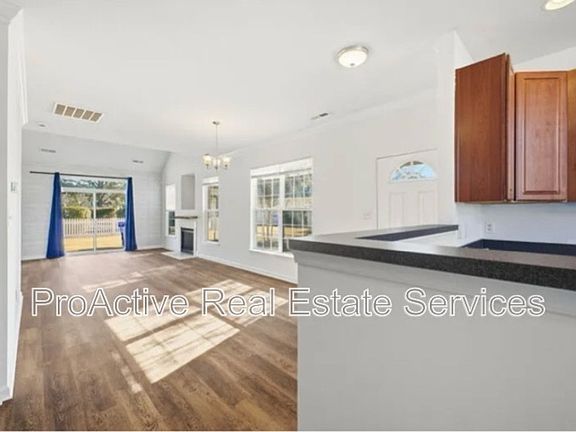 4th image of 2021 Livingston St