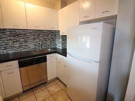 5th image of 60 Babcock St APT 94