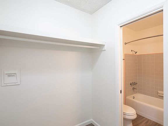 5th image of 3667 Keating St #0