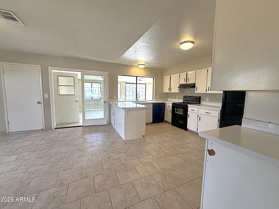 4th image of 945 W GEMINI Drive