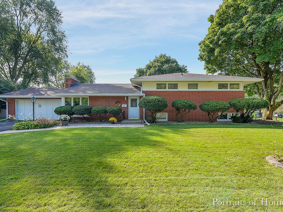 1st image of 206 Briar Ln
