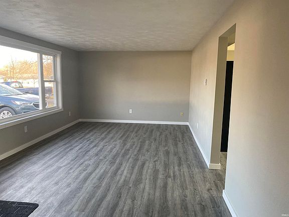 2nd image of 5218 Ashland Dr