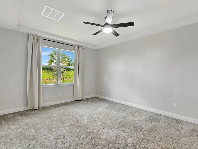 8606 Dahlia Cir — Photo 15