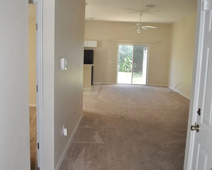 16 Russman Ln — Photo 2