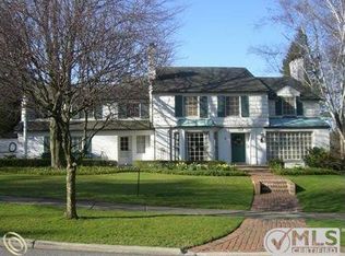 235 Cloverly Rd, Grosse Pointe Farms, MI 48236