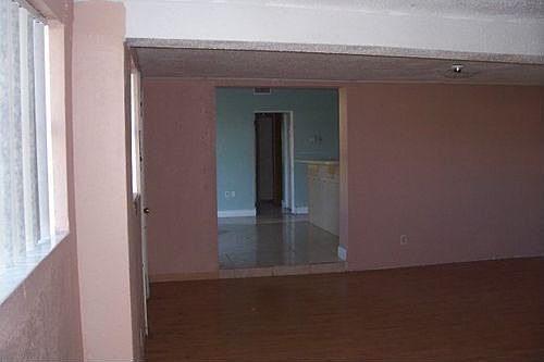 5th image of 126 N Linden Dr