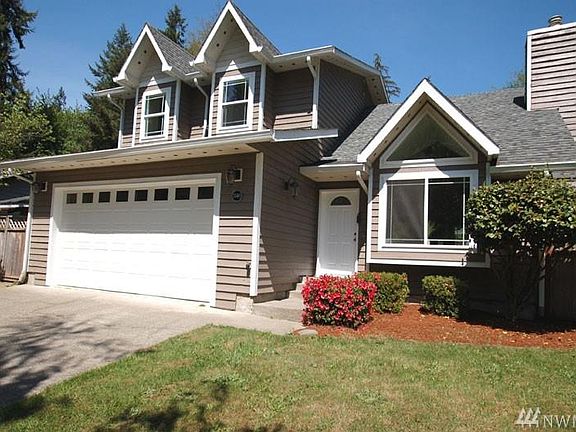 2nd image of 1340 Bridle Dr SE