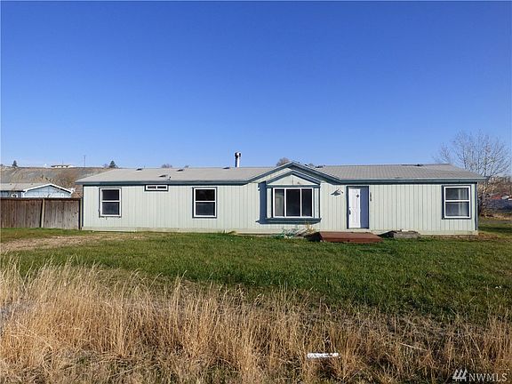 2nd image of 5151 Shorecrest Dr NE