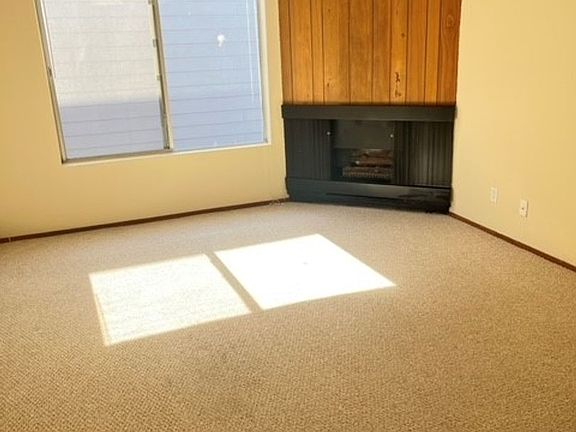 4th image of 125 Bay St APT 12