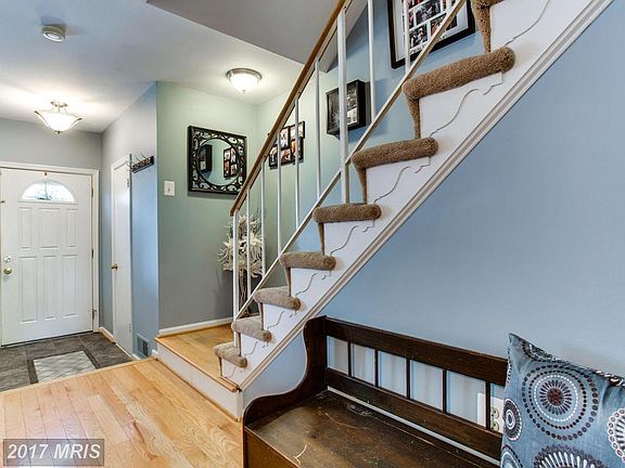 2nd image of 10834 Stone Hill Ln