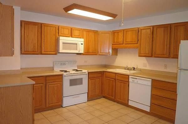 2nd image of 725 S Alton Way Unit 9D