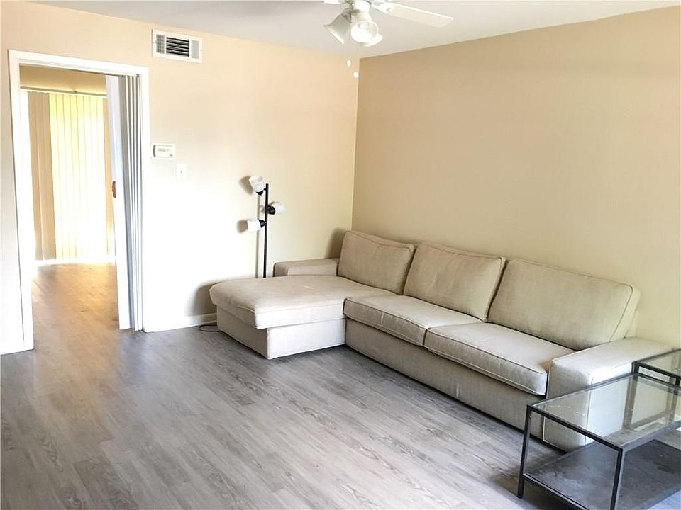 1st image of 3513 Greystone Dr