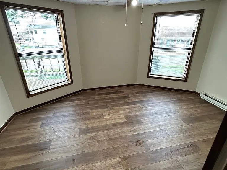 701 N State St — Photo 5