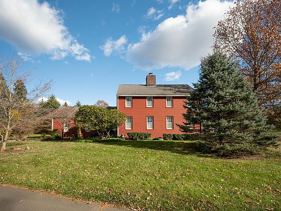 3rd image of 1 Reservoir Road