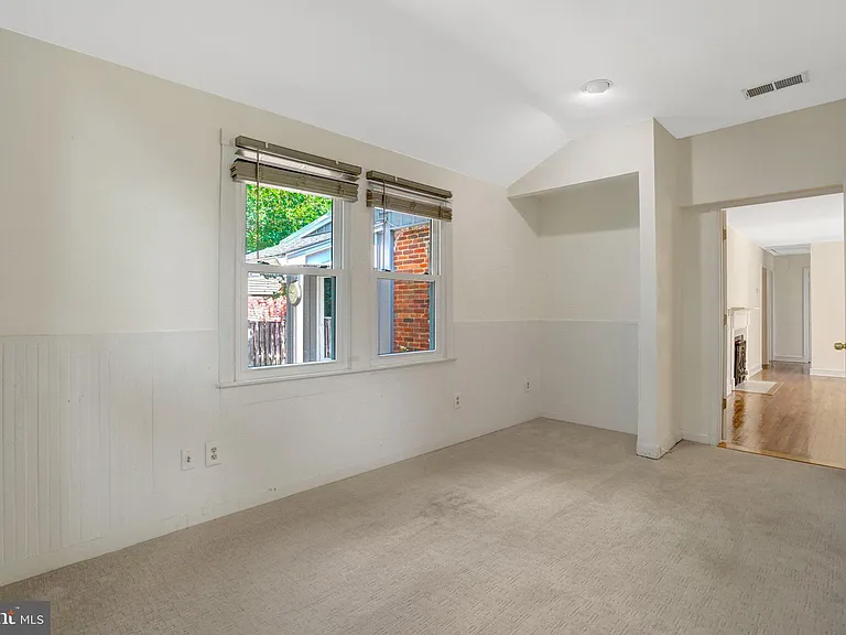 8015 New Market Rd — Photo 29