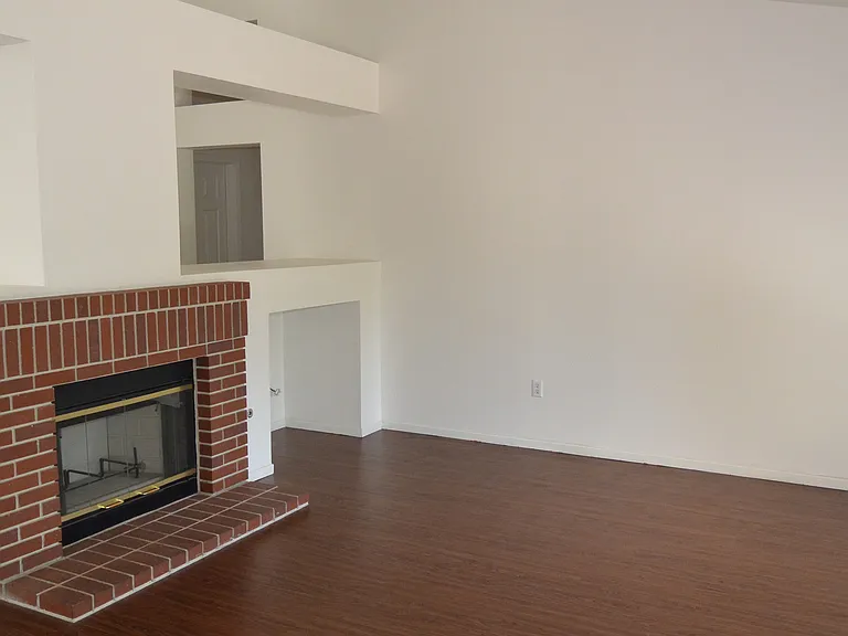 2826 S Tamarack Ct — Photo 2