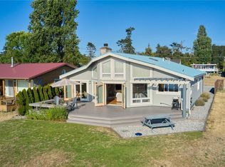 657 Freeman Ln, Point Roberts, WA 98281