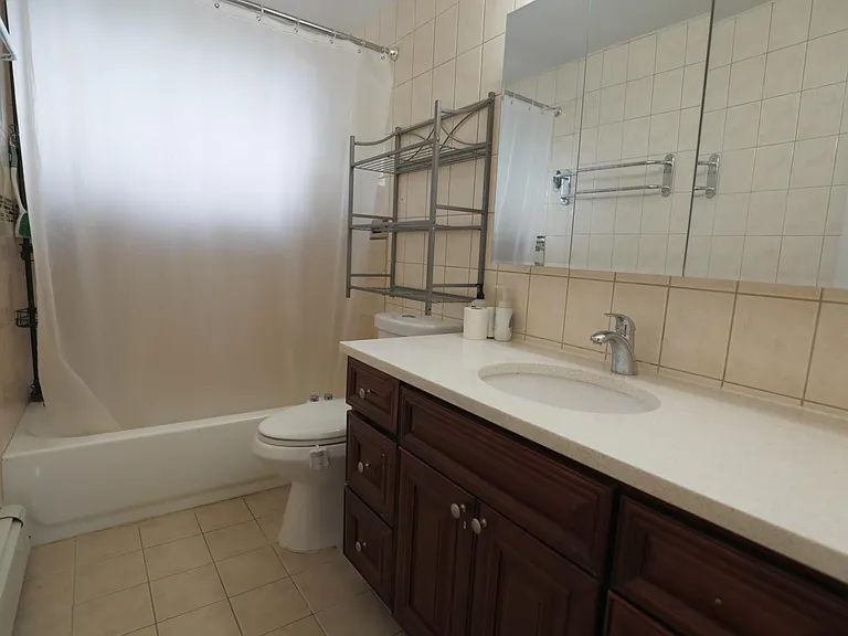 19 Balin Ave — Photo 14
