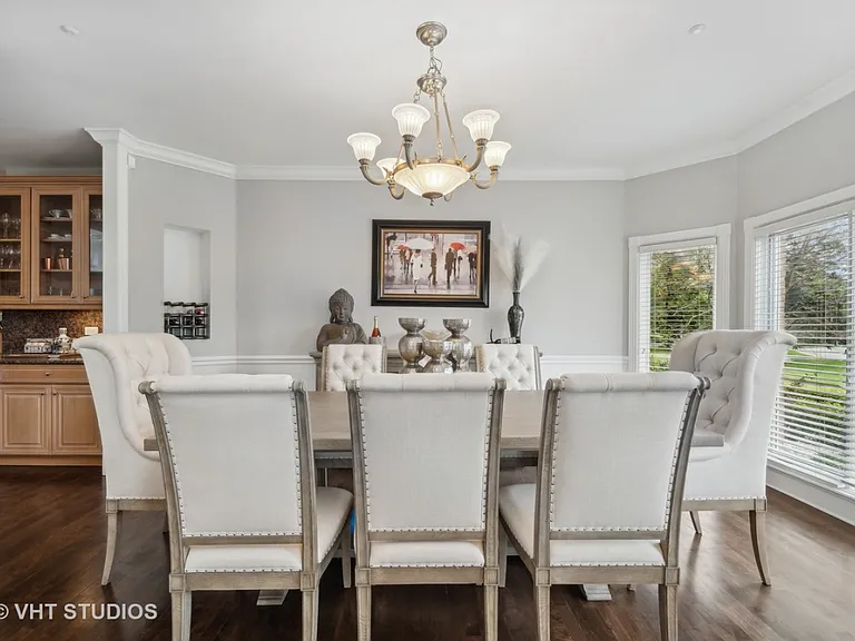 4402 Heritage Ln — Photo 10