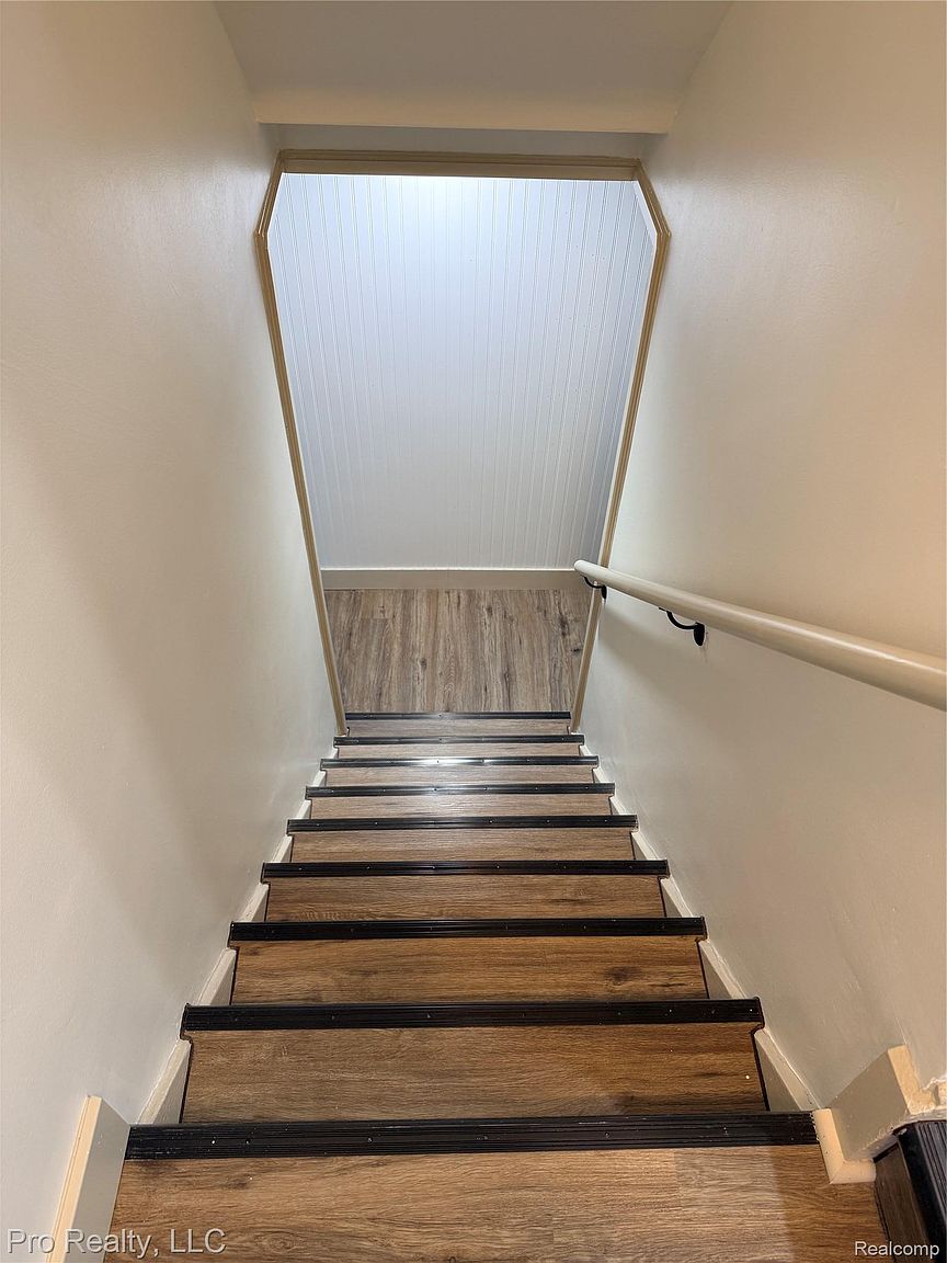 18288 Glastonbury Rd, photo 18