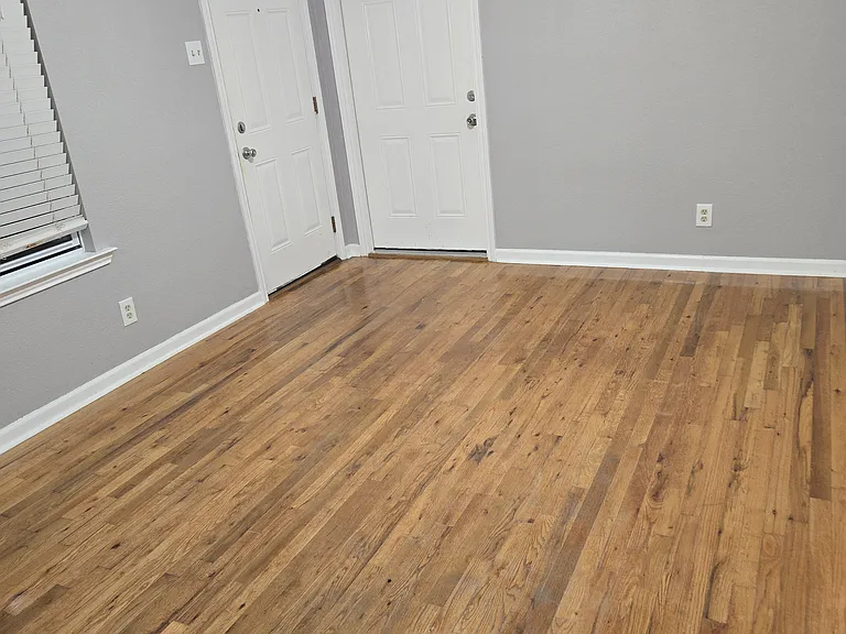 Living Room .. check out those floors!
