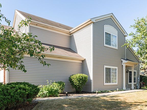 5th image of 285 Nicole Dr Unit F